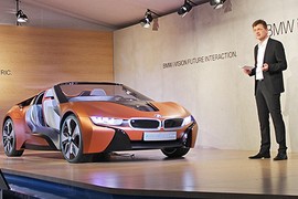 BMW ra mắt “siêu xe xanh” concept i8 Spyder tự lái